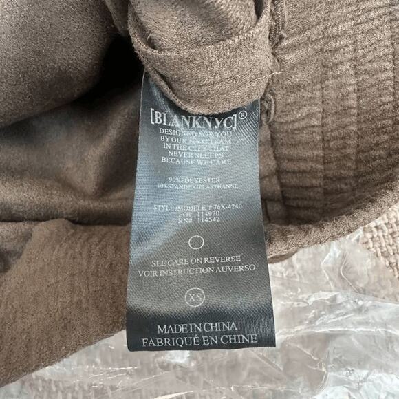 NWT Blanknyc Womens Taupe Faux Suede Pretty Heart Pullover Sweatshirt Size M - Picture 7 of 10